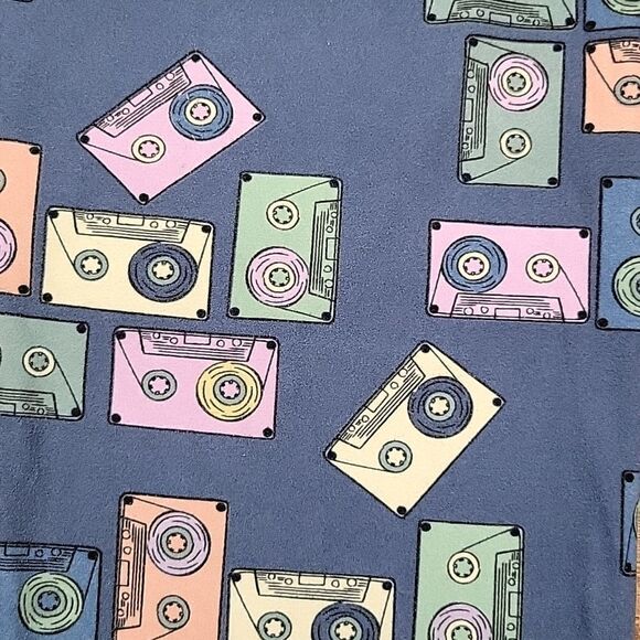 LuLaRoe Retro Tape Cassette Print Leggings Size Tall & Curvy - Picture 5 of 10